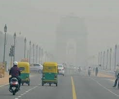दिल्ली के प्रदूषण के लिए क्या पराली और पटाखों ही जिम्मेदार ? जानें प्रदूषण का असली कारण