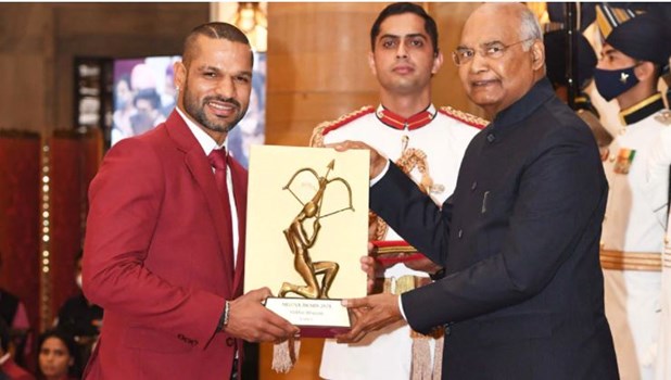 सलामी बल्लेबाज शिखर धवन को मिला अर्जुन अवॉर्ड, इस तरह किया सभी का धन्यवाद