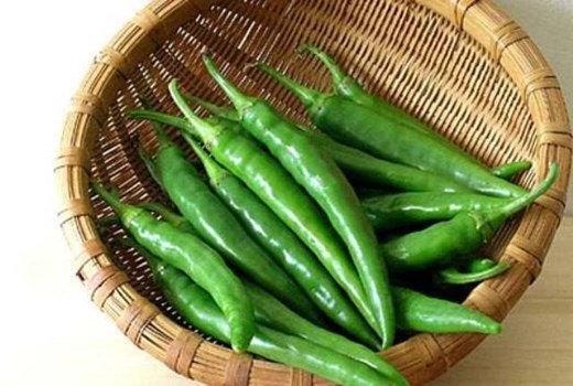 Benefit of Green Chilly: जानिए खाने को चटपटा बनाने वाली हरी मिर्च के ये अनोखे फायदे