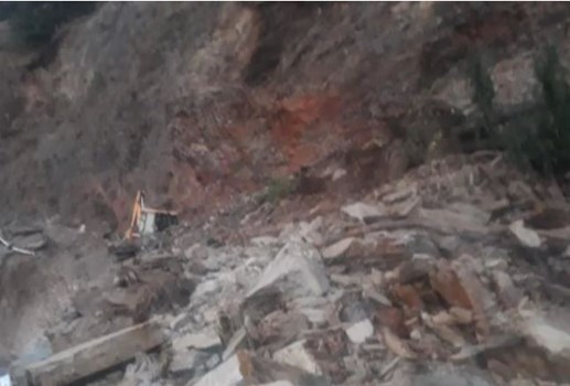 Shimla: नेशनल हाईवे-5 भूस्खलन के कारण हुआ बंद, मशोबरा-सुन्नी सड़क पर ट्रैफिक किया गया डायवर्ट 
