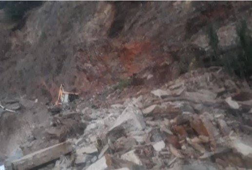 Shimla: नेशनल हाईवे-5 भूस्खलन के कारण हुआ बंद, मशोबरा-सुन्नी सड़क पर ट्रैफिक किया गया डायवर्ट 