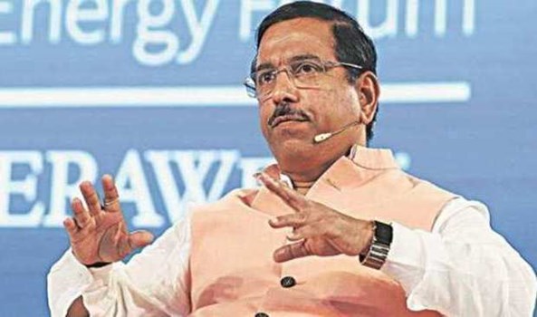 उत्तराखंड चुनाव 2022: चुनाव प्रबंधन समिति की बैठक में प्रह्लाद जोशी, बोले 'भाजपा पूरी तरह से तैयार'