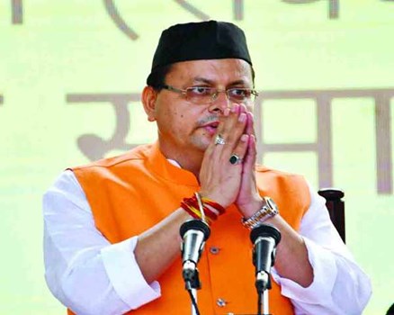 मुख्यमंत्री धामी ने प्रधानमंत्री की तारीफ में कहा 'भारत के साथ दुनिया को भी दिशा दिखा रहे हैं पीएम'