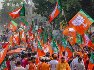उपचुनाव में हार के बाद हिमाचल BJP के 24 नेताओं को कारण बताओ नोटिस