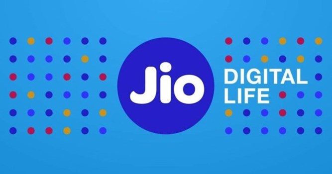 Airtel और Vi के बाद अब Reliance Jio का झटका, प्रीपेड प्लान्स को किया महंगा