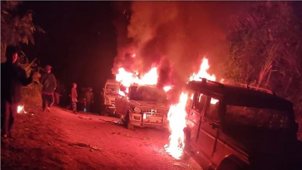 नागालैंड: फायरिंग की घटना में 13 की मौत, गुस्साए ग्रामीणों ने फूंकी सुरक्षाबलों की गाड़ियां
