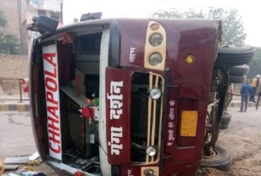 सिरसा से महिला परीक्षार्थियों को लेकर यमुनानगर जा रही बस पलटी, दर्जनभर यात्री घायल