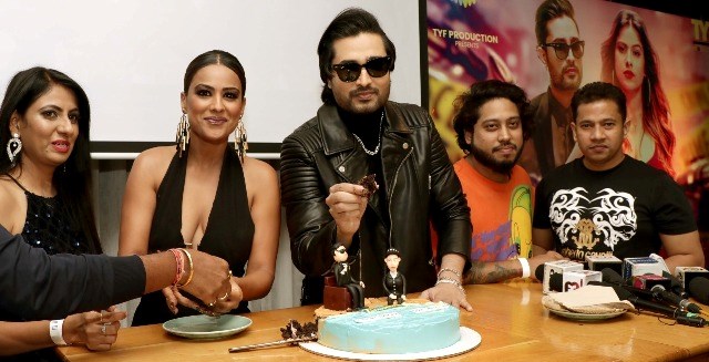 निया शर्मा, यावर मिर्ज़ा ने 'सात समुन्दर' सॉन्ग लॉन्च किया