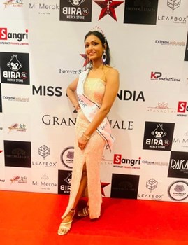 रोहतक: हरियाणा की बेटी राधिका मंगल बनी Face of the Year मिस हरियाणा