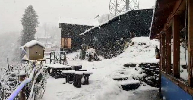 उत्तराखंड में मौसम विभाग का अलर्ट, इन इलाकों में बारिश और बर्फबारी की संभावना