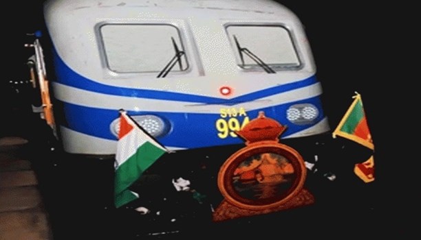 श्रीलंका ने भारत की सहायता से शुरू की लग्जरी रेल सेवा