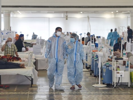 Corona Update: देश में कोरोना ने तोड़ा रिकॉर्ड, 24 घंटे में 2 लाख 47 हजार से अधिक केस