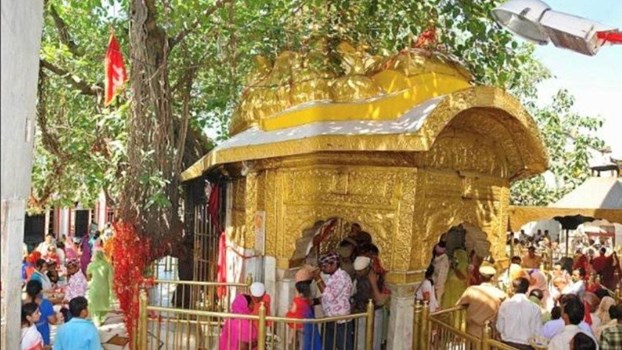 ऊना: चिंतपूर्णी मंदिर में नकद चढ़ावे ने तोड़ा रिकॉर्ड, एक दिन में चढ़ा 25.47 लाख रुपये का चढ़ावा