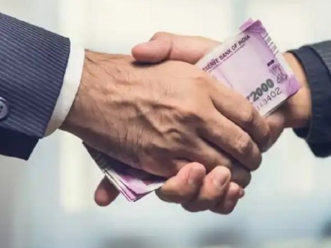 Haryana: विजिलेंस ब्यूरो ने ALM और IS को रिश्वत लेते रंगे हाथों पकड़ा