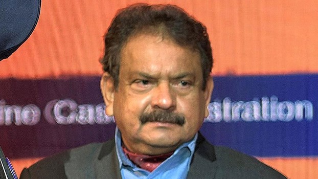 UP Election: BJP प्रत्याशी SP Singh Baghel के काफिले पर पथराव, Akhilesh के खिलाफ लड़ रहे चुनाव