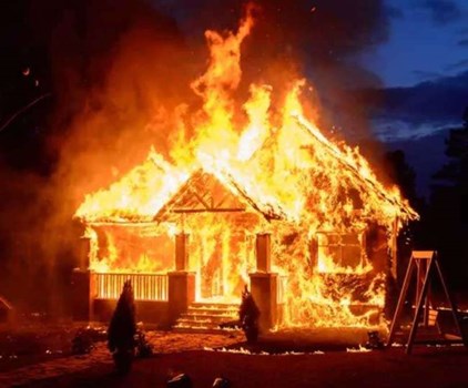 शिमला: घर में लगी भीषण आग, 6 बच्चे समेत 10 लोग झुलसे