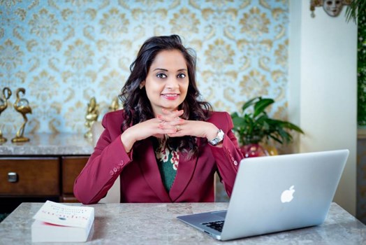 घर की महिलाएं बीमार पड़ने का जोखिम नहीं उठा सकतीं