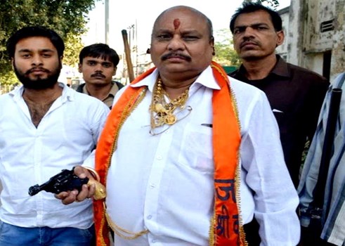 kanpur: आठ किलो सोना-चांदी पहनने वाले गोल्डन बाबा हुए लापता, परिजनों ने किया बड़ा खुलासा