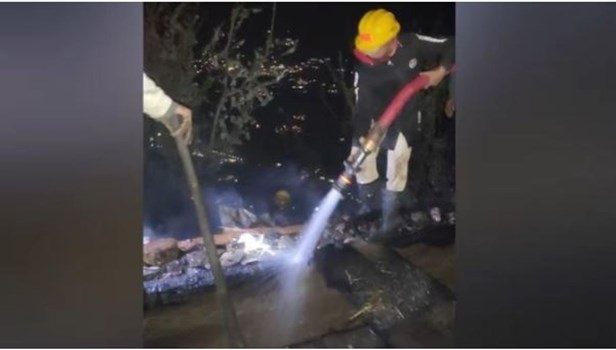 कुल्लू: राउगी में मकान जलकर हुआ राख, छह लाख का नुकसान, जिंदा जली एक गाय