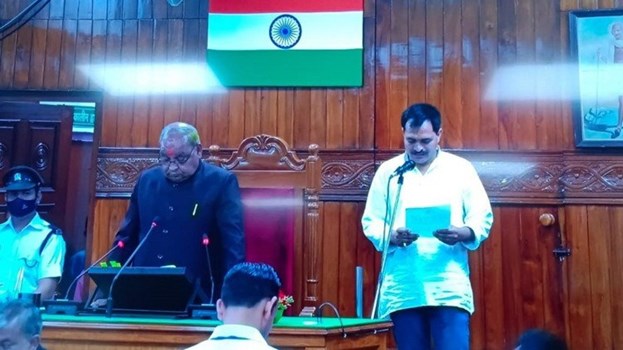 उत्तराखंड: 21 विधायकों ने पहली बार सदन में रखा कदम, जनता की उम्मीदों पर खरा उतरने का दिखा जोश