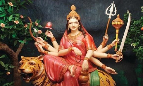Chaitra Navratri: नवरात्रि का तीसरा दिन आज, जानें क्या है मां चंद्रघंटा की पूजन विधि व महत्व