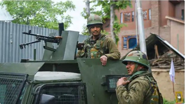 PM मोदी का जम्मू-कश्मीर दौरा आज, रैली स्थल से 12 KM दूर खेत में हुआ ब्लास्ट, जांच शुरू