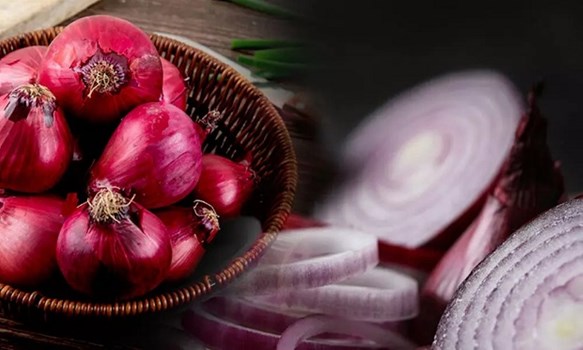 गर्मियों में कच्चे प्याज खाने से मिलेंगे ढेरों फायदे