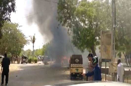 पाकिस्तान की कराची यूनिवर्सिटी के पास जोरदार धमाका, 5 की मौत