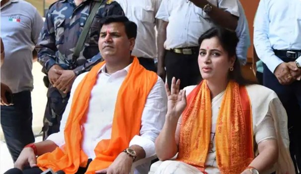 राणा दंपत्ति की जमानत याचिका पर फैसला आज, तबीयत बिगड़ने के बाद अस्पताल में भर्ती हुई नवनीत