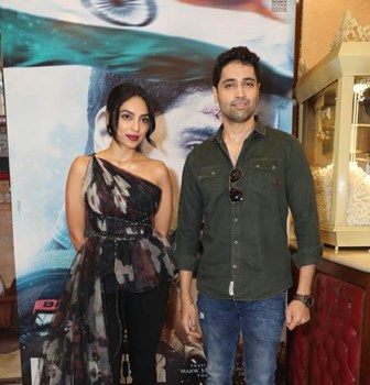 फिल्म 'मेजर' की टीम ने दिल्ली में प्रीव्यू किया थिएट्रिकल ट्रेलर का