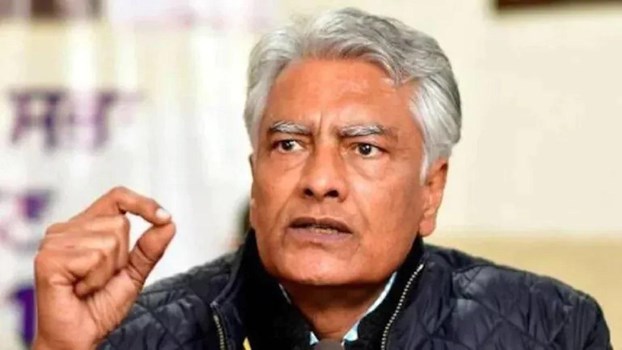 पंजाब कांग्रेस को बड़ा झटका, Sunil Jakhar ने पार्टी से दिया इस्तीफा