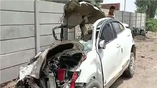 करनाल में ट्रक की कार से जोरदार टक्कर, चार लोगों की मौत