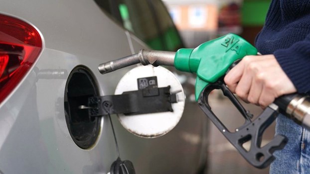 Petrol-Diesel के बढ़ते दामों पर सरकार जल्द लेगी बड़ा फैसला
