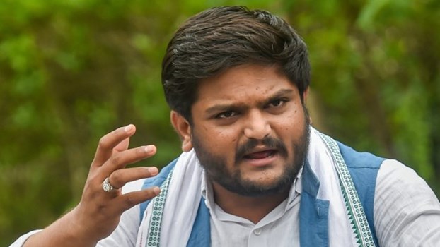 गुजरात में Congress को बड़ा झटका, Hardik Patel ने पार्टी से दिया इस्तीफा