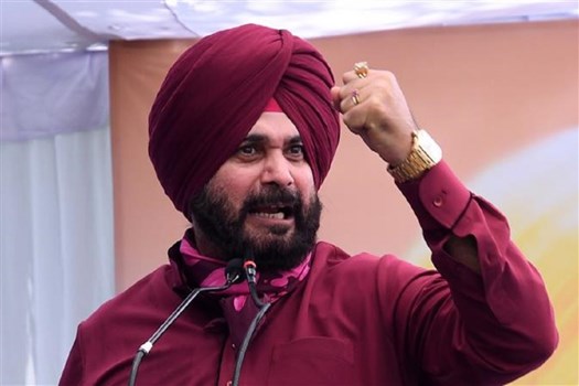 Navjot Singh Sidhu को सुप्रीम कोर्ट ने दिया झटका, रोड रेज मामले में सुनाई एक साल की सजा