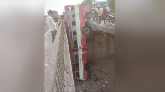 Unnao में पुल से नीचे गिरी 35 यात्रियों से भरी रोडवेज बस, सात की हालत गंभीर