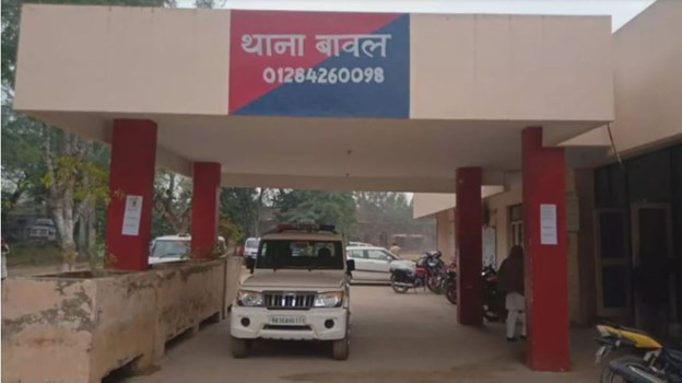 Rewari में व्यापारी से करोड़ो की रंगदारी मांगने और शोरूम पर फायरिंग करने वाले 5 आरोपी गिरफ्तार