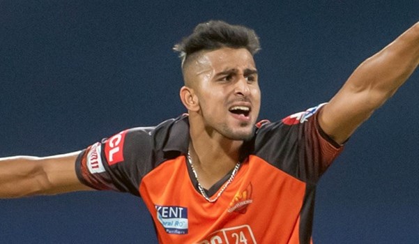 तूफानी गेंदबाज उमरान मलिक पर IPL 2022 में हुई पैसों की बारिश