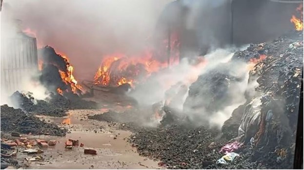 Panipat: धागा फैक्टरी में मशीन की चिंगारी से लगी आग, दमकल की आठ गाड़ियां आग बुझाने में जुटी