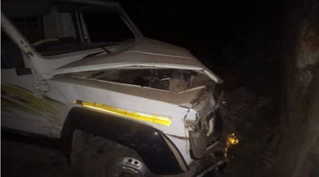 हिमाचल प्रदेश: मंडी में बड़ा सड़क हादसा, मां-बेटे की हुई मौत, बेटी समेत दो अन्य घायल