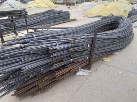 सरिये का भाव हुआ आधा, खुदरा कीमत में मिल रहा इतने रुपये प्रति टन 