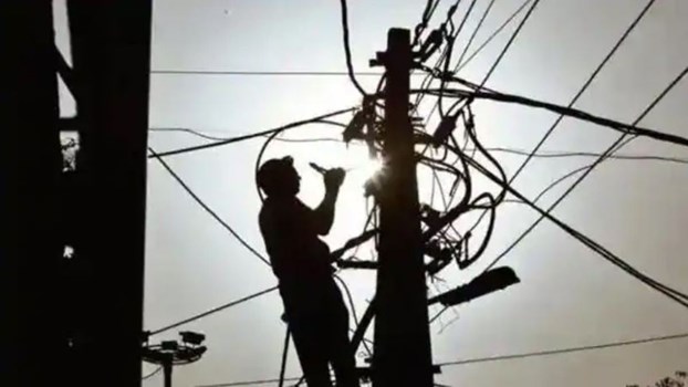 Lucknow: बिजली चोरी पकड़ने पर जेई और एसडीओ को लोगों ने पीटा, जानें क्या है पूरा मामला