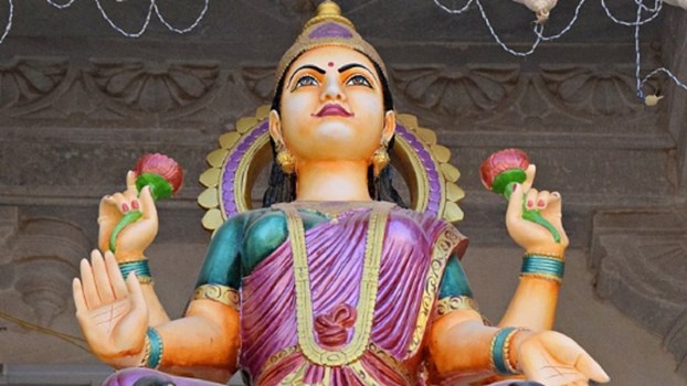 Jyeshtha Purnima 2022 : ज्येष्ठ पूर्णिमा आज,  ऐसे करें मां लक्ष्मी पूजा, सभी परेशानियां होंगी दूर