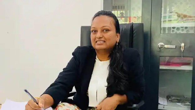 कर्नाटक: कांग्रेस नेता के घर हिंदू देवी-देवताओं के खिलाफ 'आपत्तिजनक' टिप्पणी को लेकर हमला