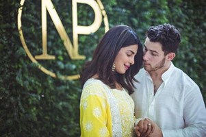 Priyanka Chopra ने बेटी मालती और पति Nick Jonas को दिया ये खास गिफ्ट