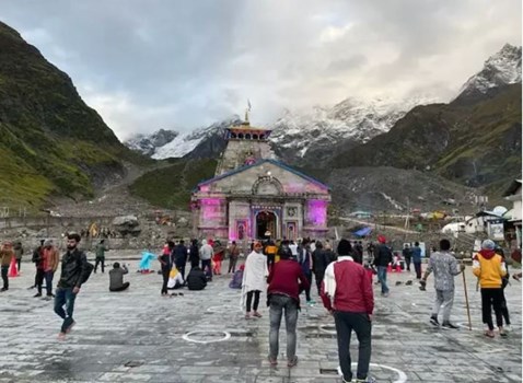 Uttarakhand : मानसून से केदारनाथ यात्रा की रफ्तार हुई धीमी, श्रद्धालुओं की संख्या में आई कमी