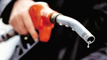 पेट्रोल-डीजल पर ऑयल एंड मार्केटिंग कंपनियों को ₹10 से ₹12 का घाटा