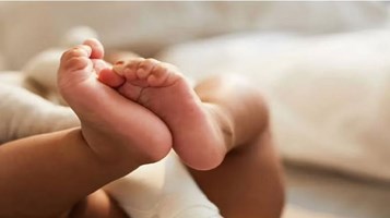 शर्मनाक: नाले में बहते मिले पांच डिब्बों में बंद सात भ्रूण, पुलिस ने दर्ज किया मामला