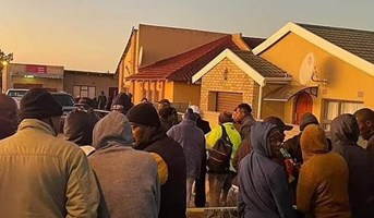 दक्षिण अफ्रीका के एक नाइट क्लब में 17 लोग मृत पाए गए, जांच में जुटी पुलिस