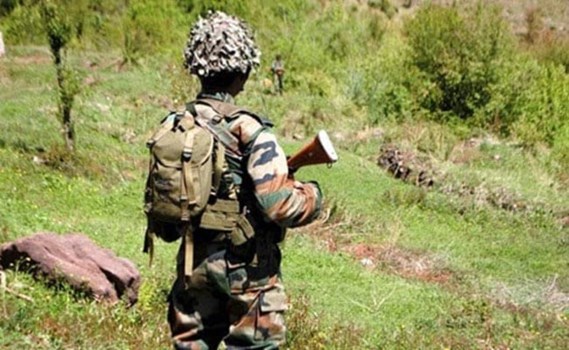 पठानकोट में सेना के जवान ने दो हवलदारों को मारी गोली, मौत
